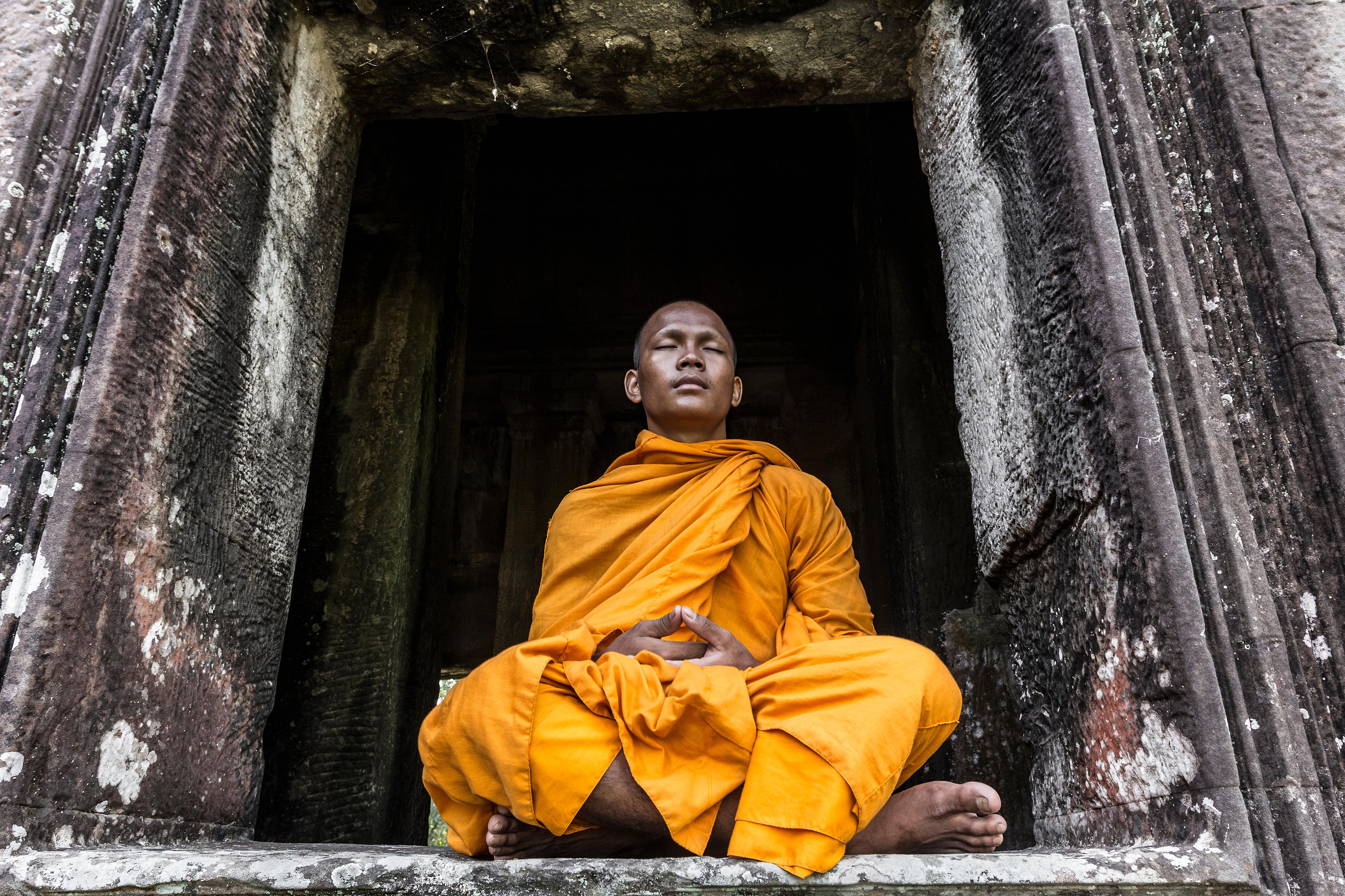 Mnich w Angkorze.jpg